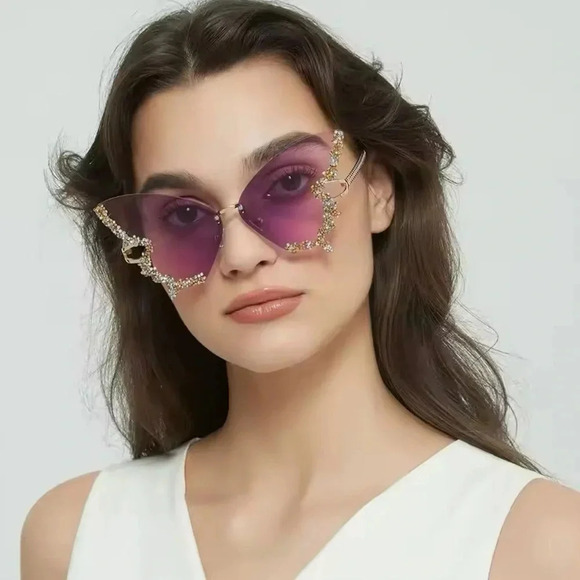Medusa Butterfly Wings Purple Crystal Sunglasses - Picture 4 of 10